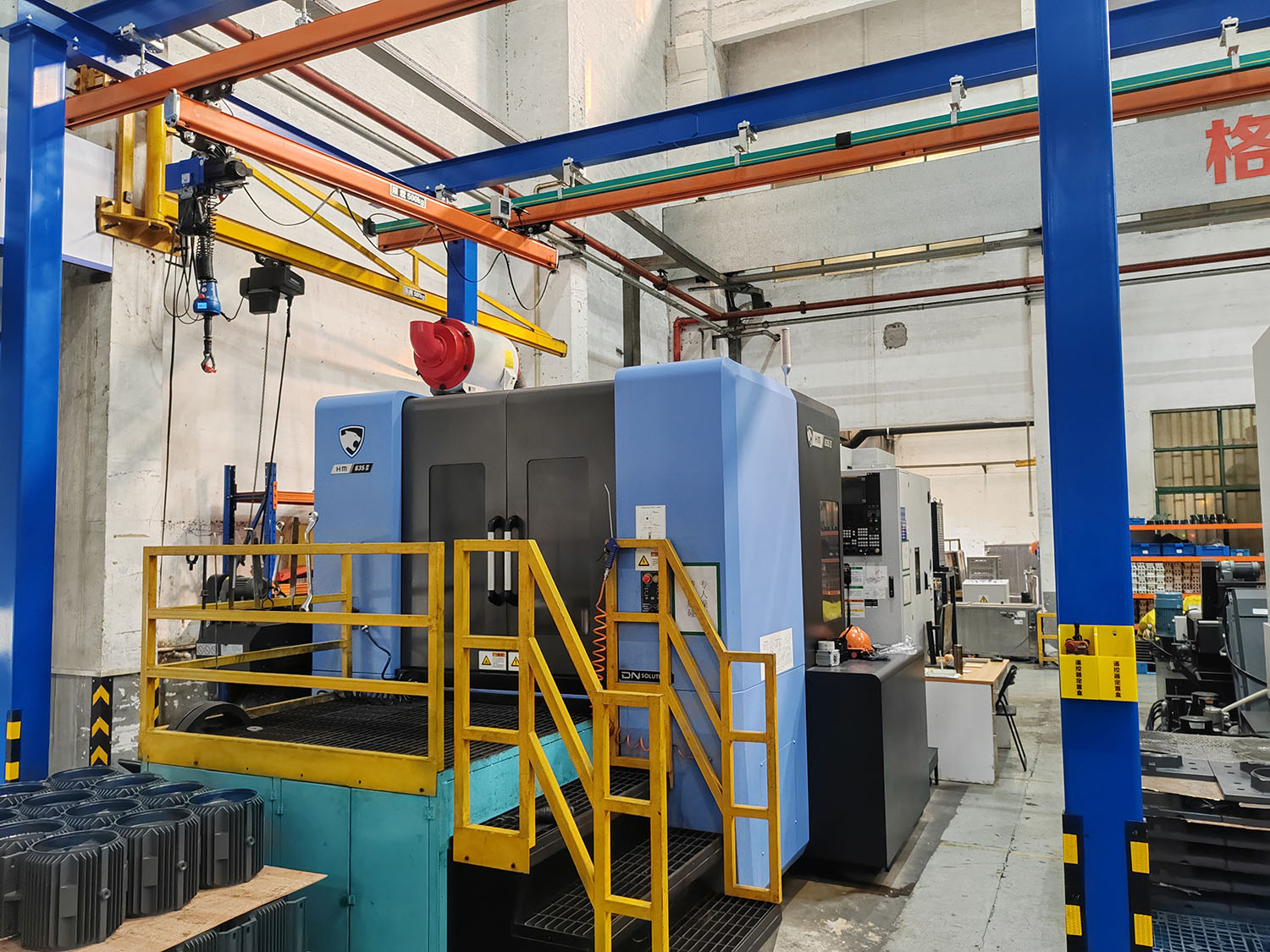 双工位中型卧式加工中心